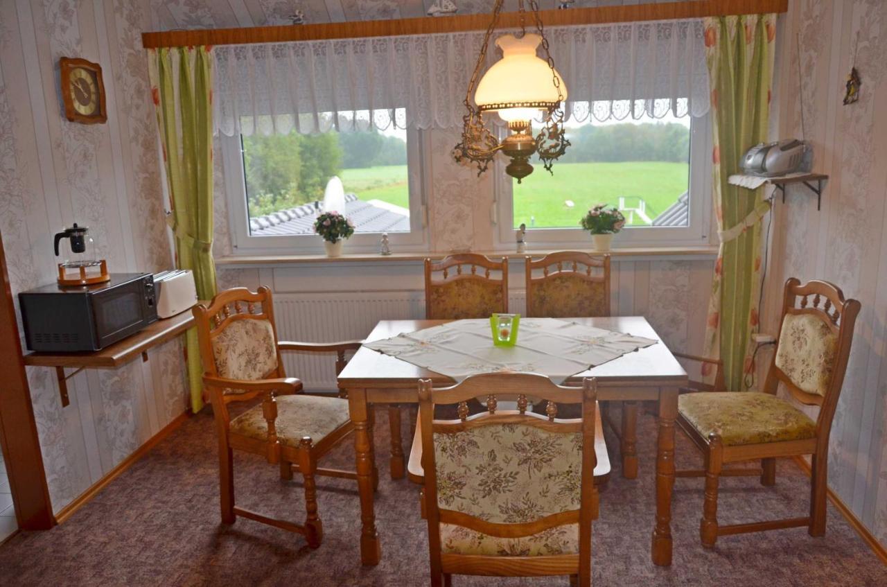 Ferienwohnung Kleinhaus, 95008 Rhauderfehn Eksteriør bilde